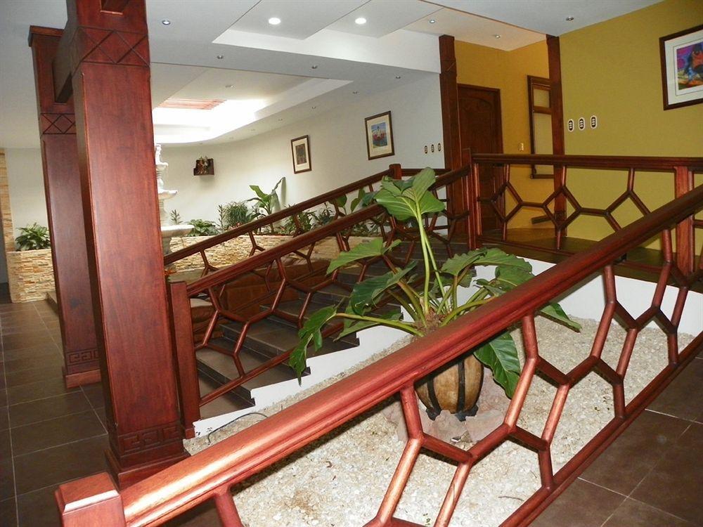 Hotel Suerre Guápiles 외부 사진
