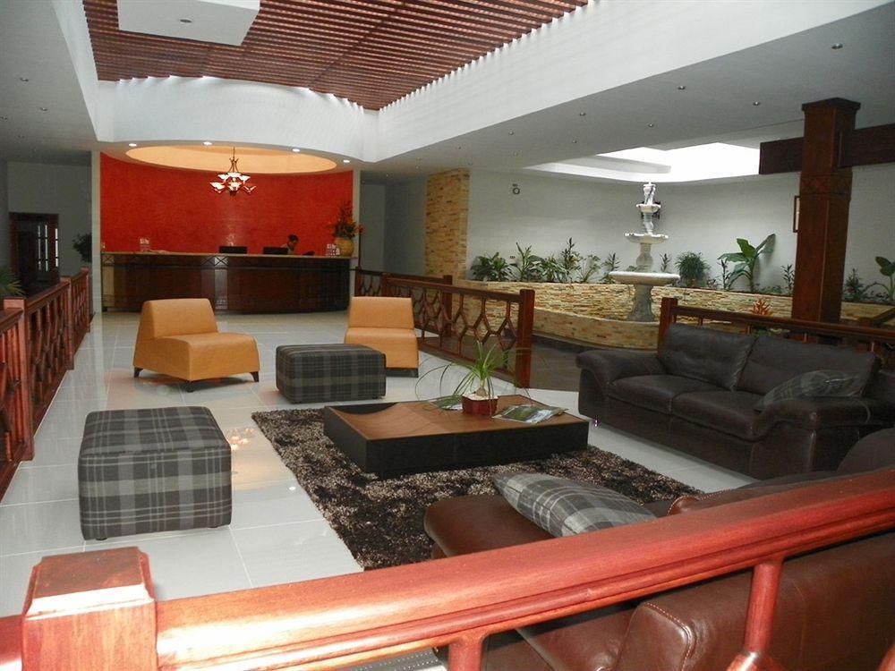 Hotel Suerre Guápiles 외부 사진