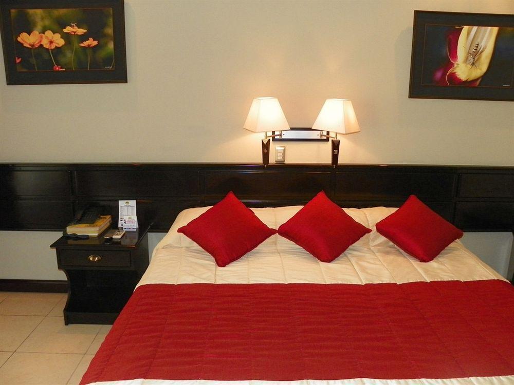Hotel Suerre Guápiles 외부 사진