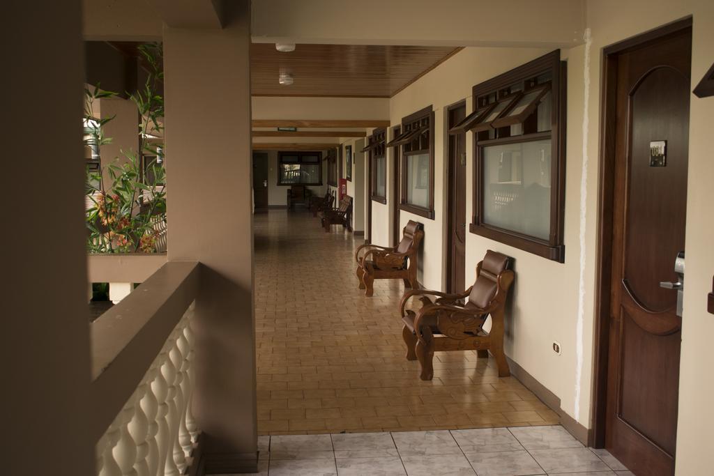 Hotel Suerre Guápiles 외부 사진