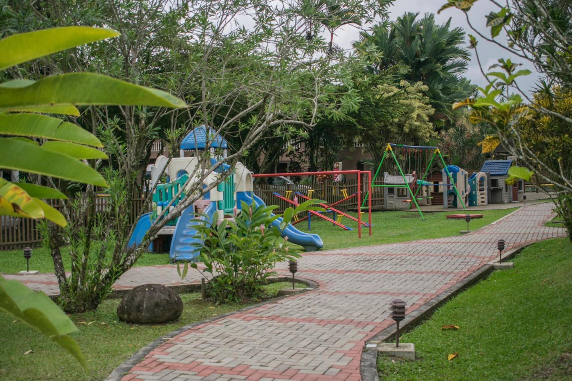 Hotel Suerre Guápiles 외부 사진