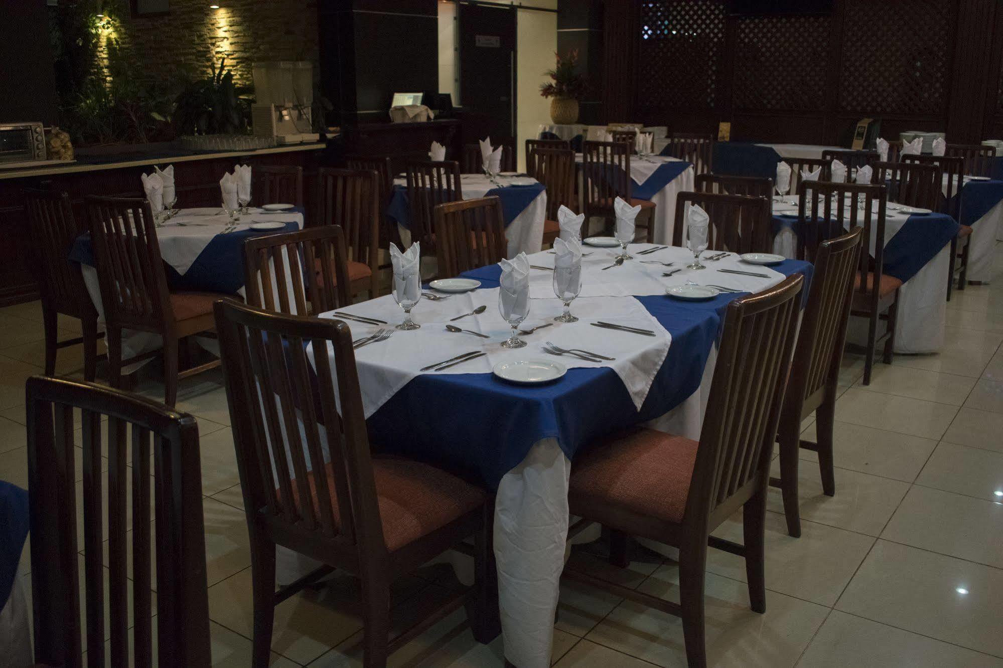 Hotel Suerre Guápiles 외부 사진
