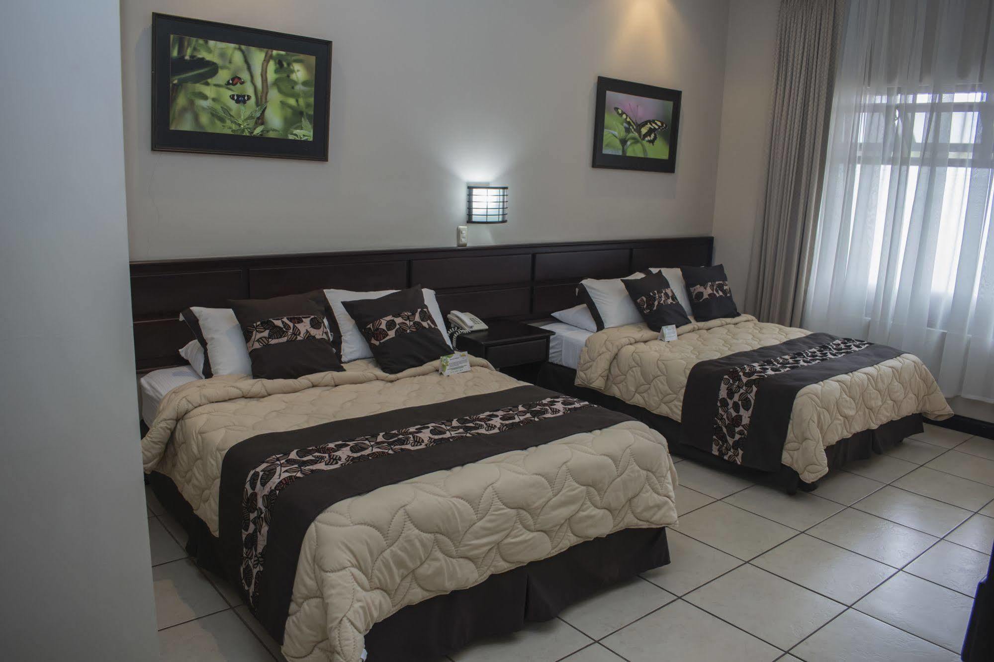 Hotel Suerre Guápiles 외부 사진