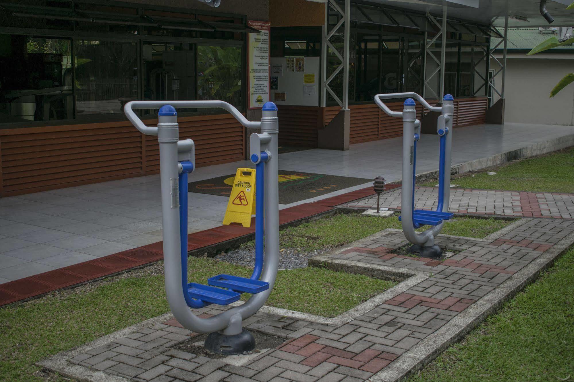 Hotel Suerre Guápiles 외부 사진