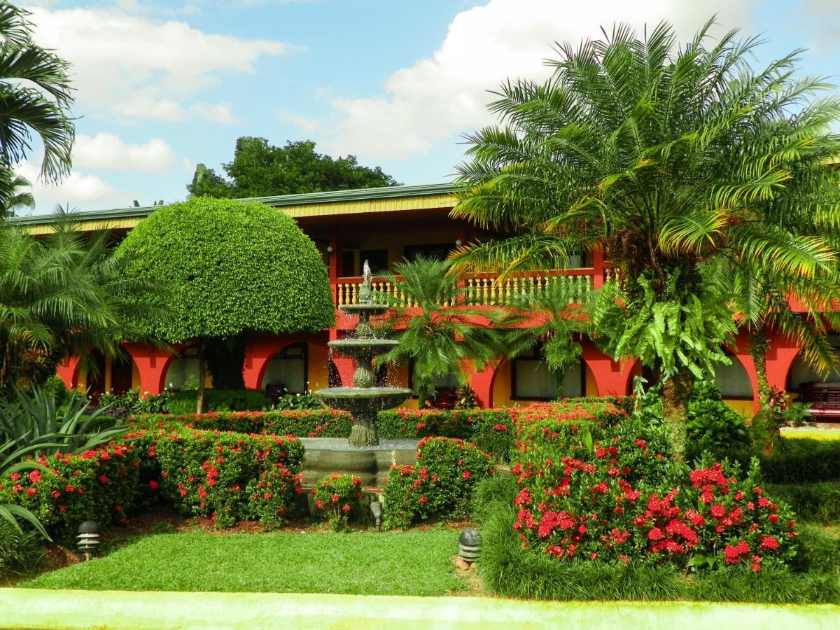 Hotel Suerre Guápiles 외부 사진